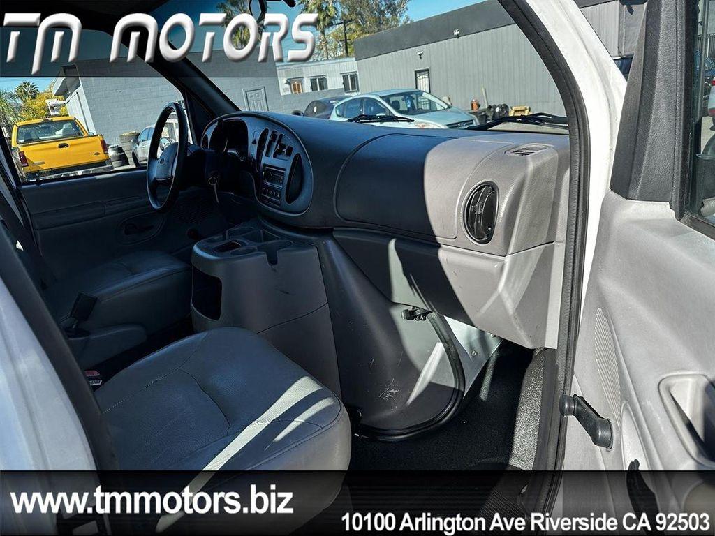 used 2000 Ford E150 car, priced at $8,690