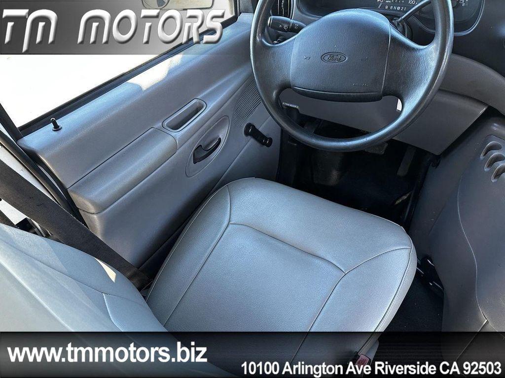 used 2000 Ford E150 car, priced at $8,690