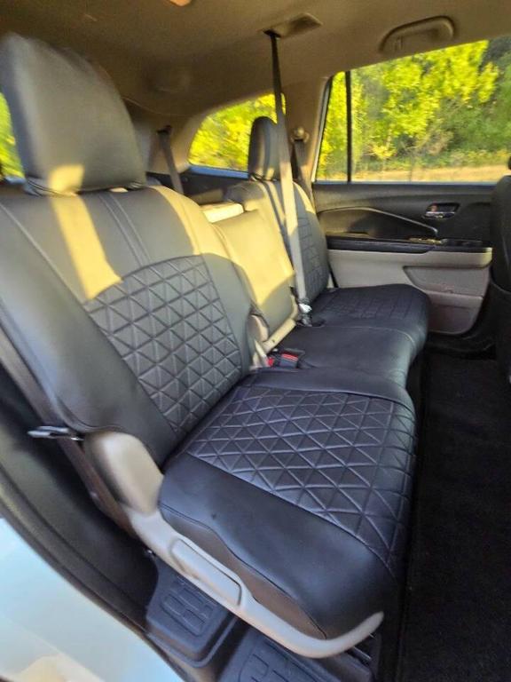 2016 White Diamond Pearl Honda Pilot