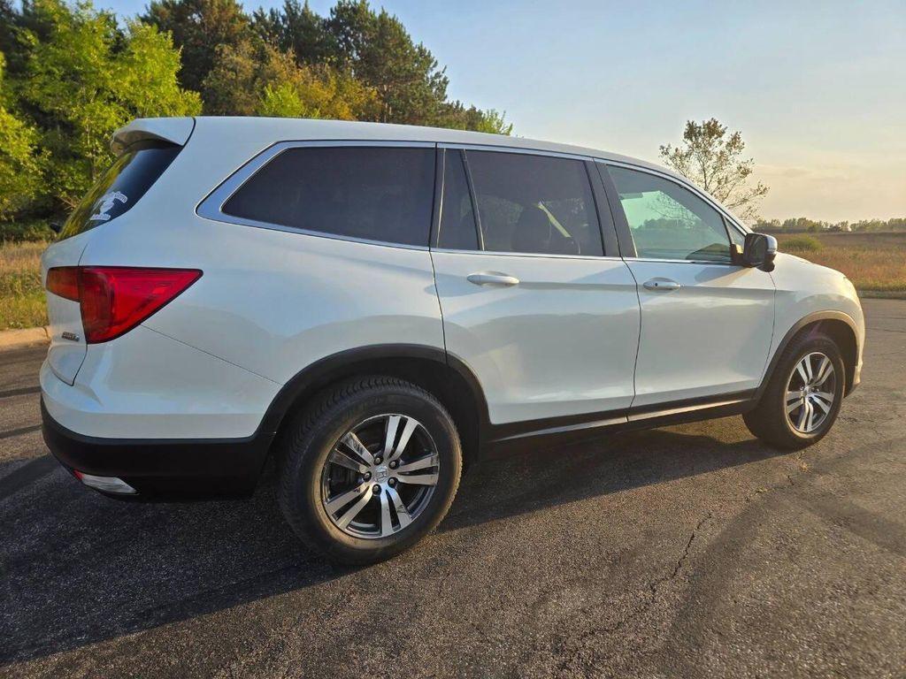 2016 White Diamond Pearl Honda Pilot