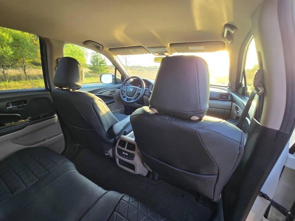 2016 White Diamond Pearl Honda Pilot
