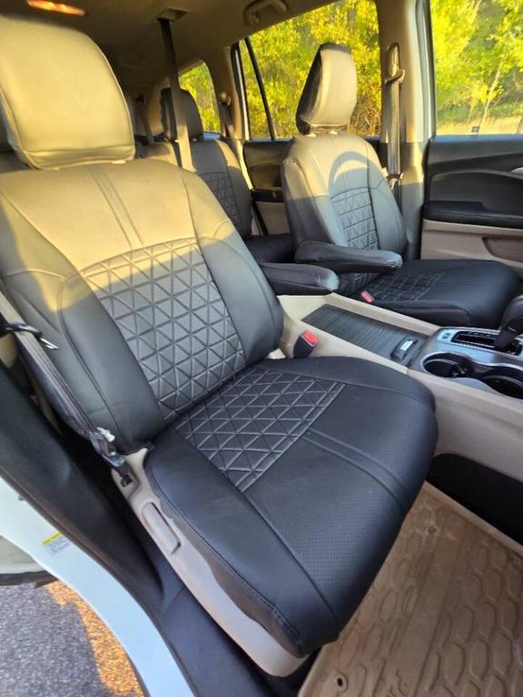 2016 White Diamond Pearl Honda Pilot