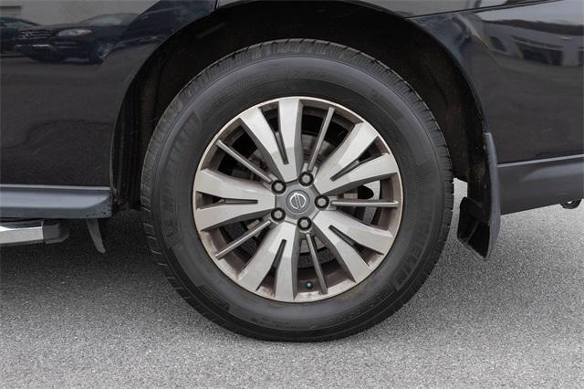 used 2020 Nissan Pathfinder car, priced at $15,499