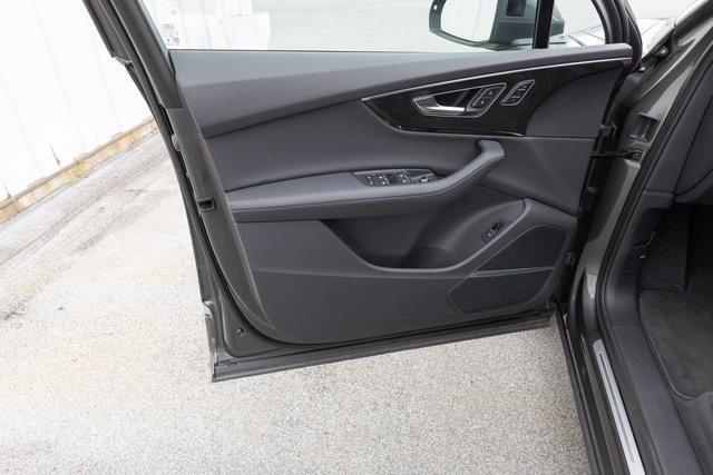 used 2024 Audi Q7 car, priced at $46,999