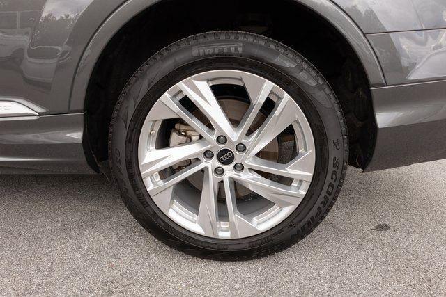 used 2024 Audi Q7 car, priced at $46,999