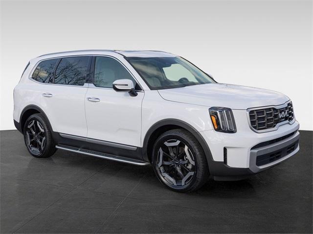 used 2023 Kia Telluride car, priced at $32,499