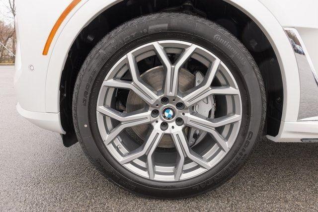 new 2025 BMW X7 car, priced at $91,885