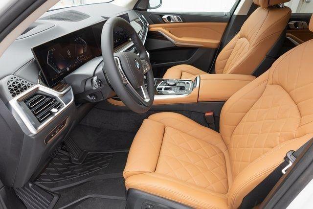 new 2025 BMW X7 car, priced at $91,885