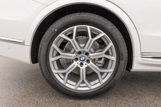 new 2025 BMW X7 car, priced at $91,885