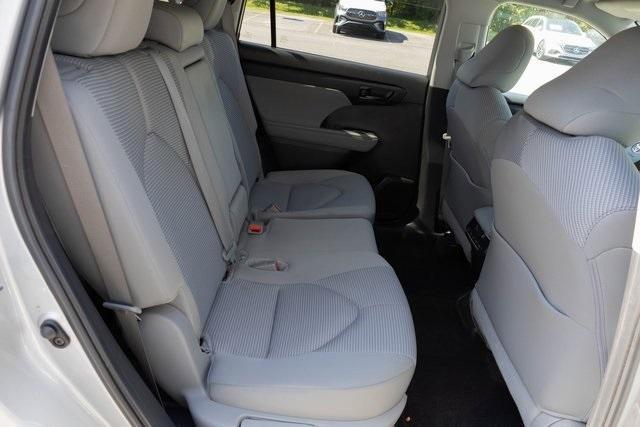 used 2024 Toyota Highlander car, priced at $36,499