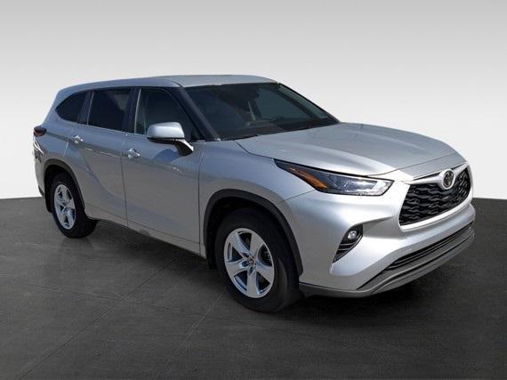 used 2024 Toyota Highlander car, priced at $36,499