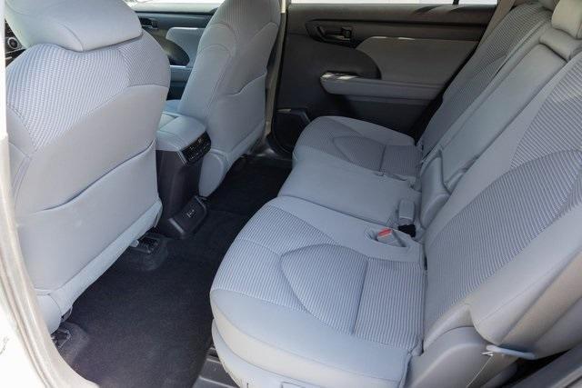 used 2024 Toyota Highlander car, priced at $36,499