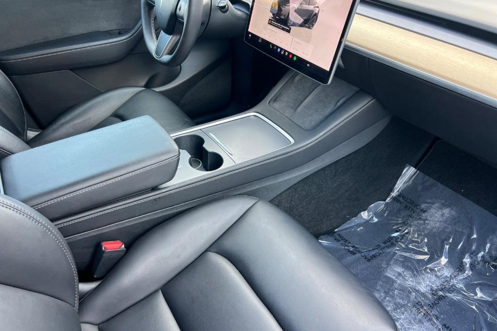 Tesla Model Y view 18