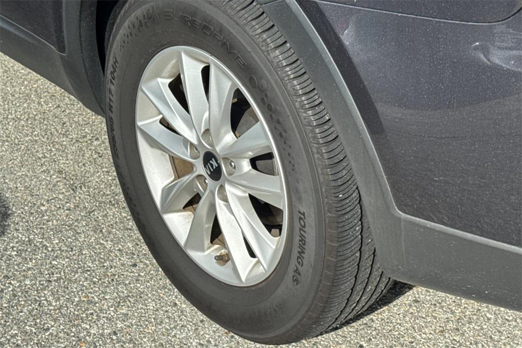 used 2019 Kia Sorento car, priced at $15,977