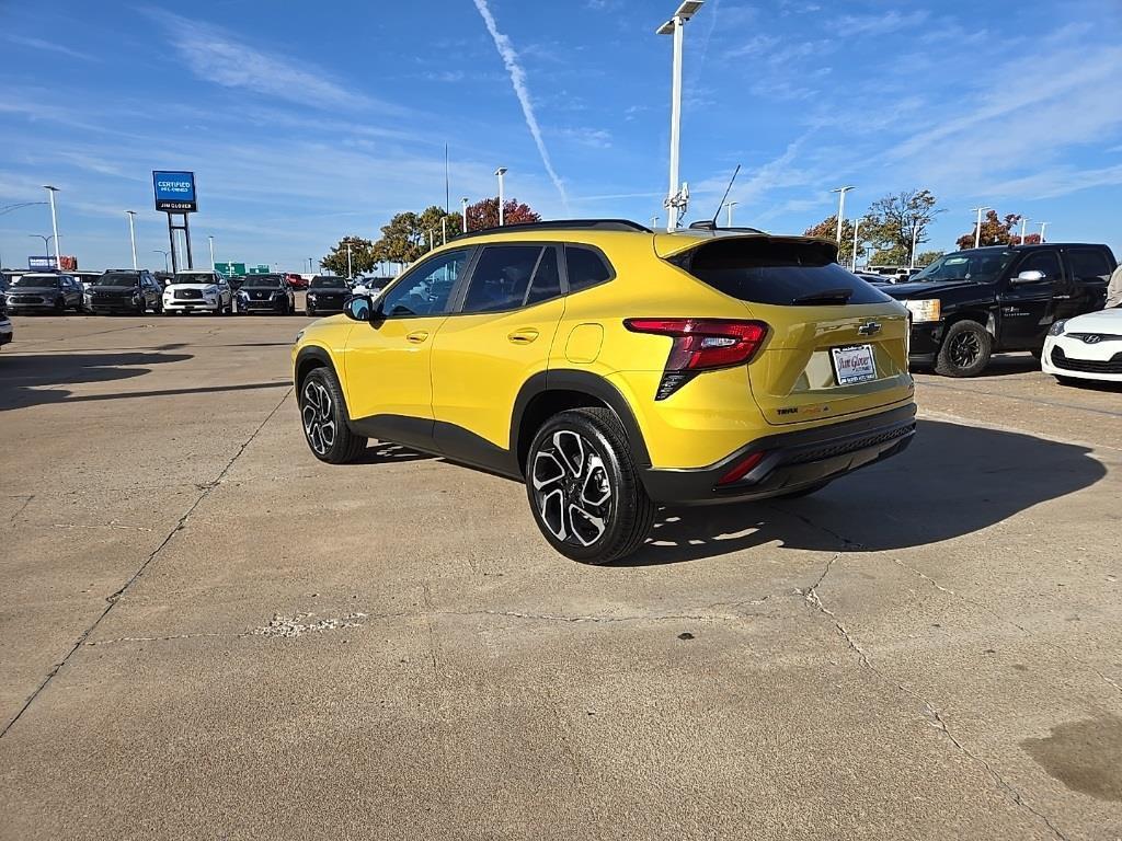 used 2025 Chevrolet Trax car, priced at $23,555