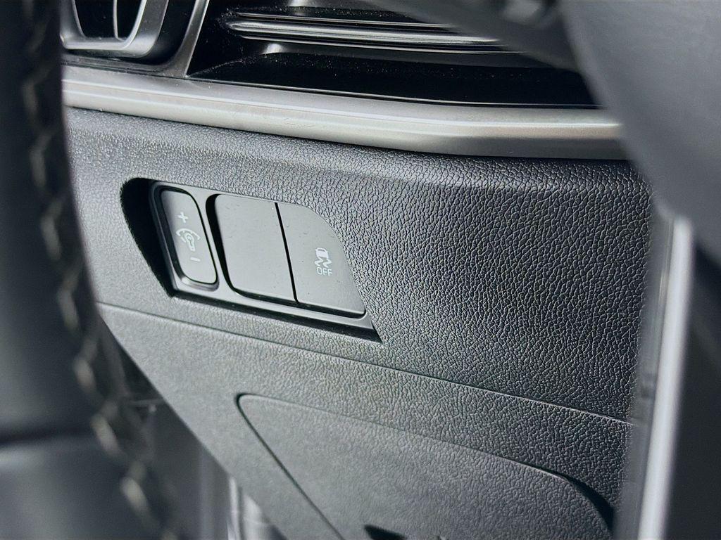 used 2025 Kia Sorento car, priced at $33,349