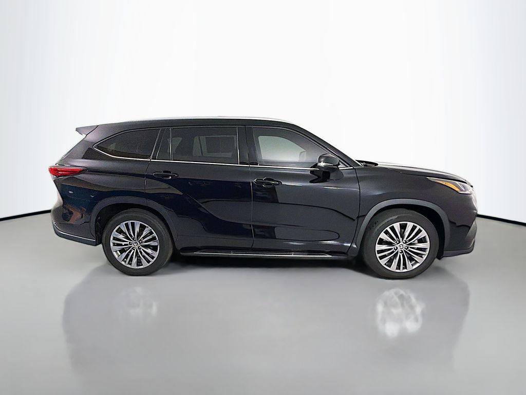 used 2021 Toyota Highlander car, priced at $32,584