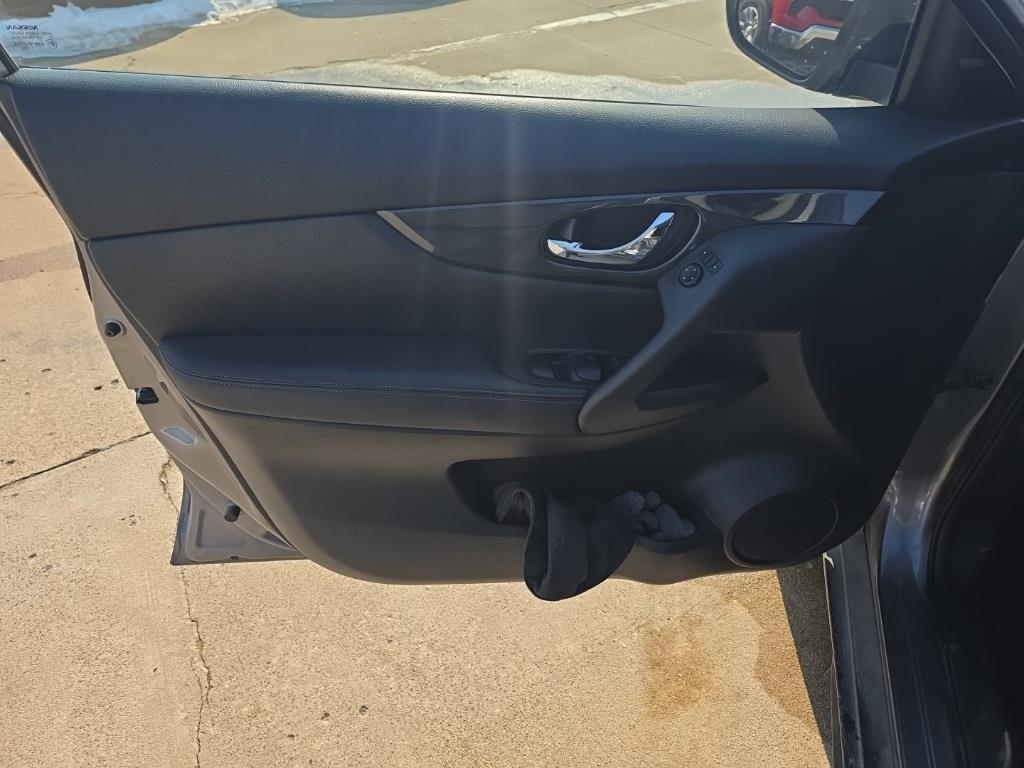 used 2020 Nissan Rogue car, priced at $15,743