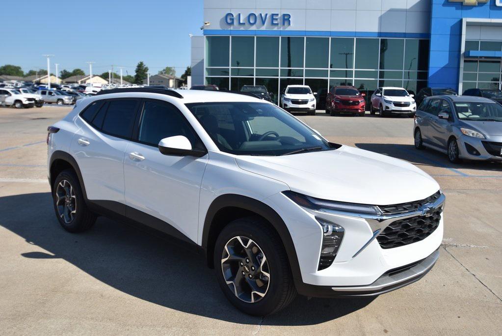 new 2026 Chevrolet Trax car, priced at $25,537