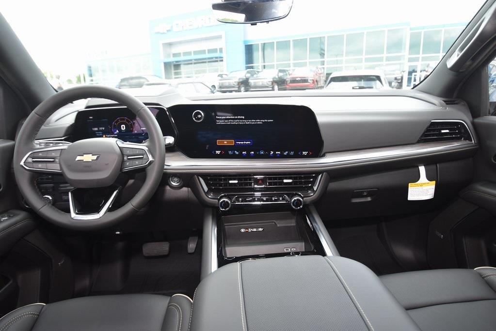 new 2025 Chevrolet Suburban car, priced at $84,915