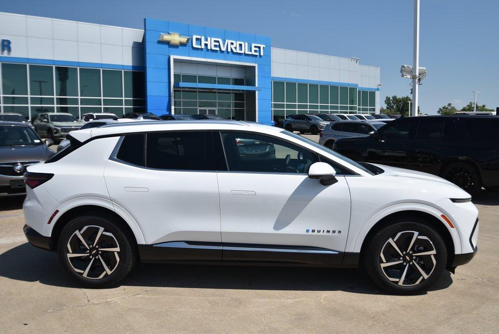 new 2025 Chevrolet Equinox EV car, priced at $34,206