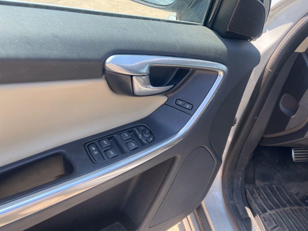 used 2012 Volvo XC60 car, priced at $10,570