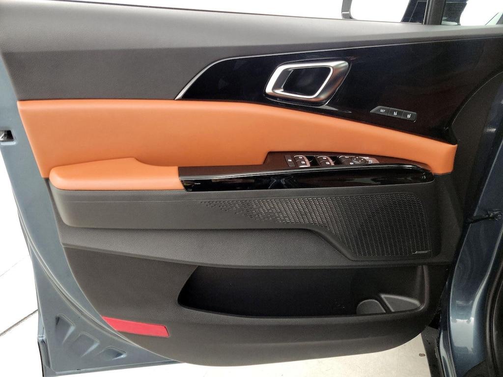 used 2024 Kia Carnival car, priced at $43,998