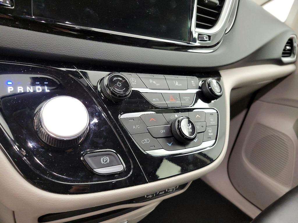 used 2023 Chrysler Pacifica car, priced at $24,998