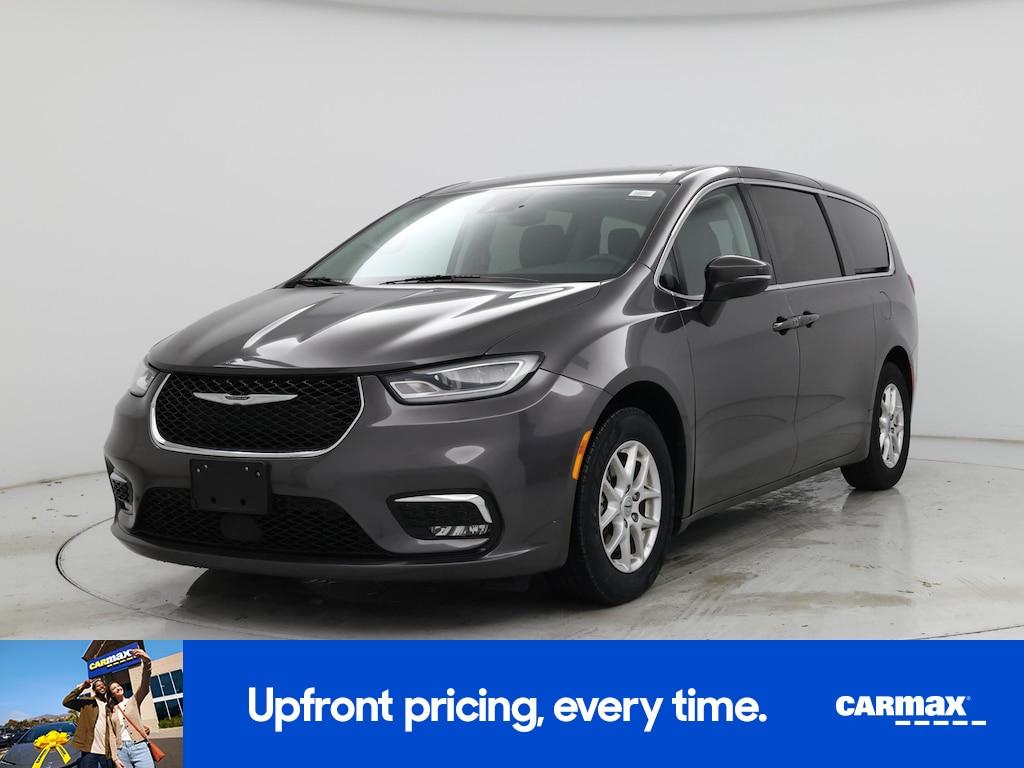 used 2023 Chrysler Pacifica car, priced at $24,998