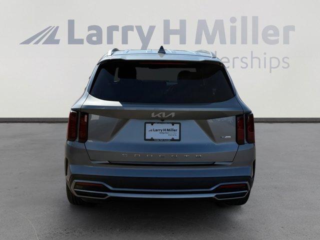 used 2022 Kia Sorento Hybrid car, priced at $24,424