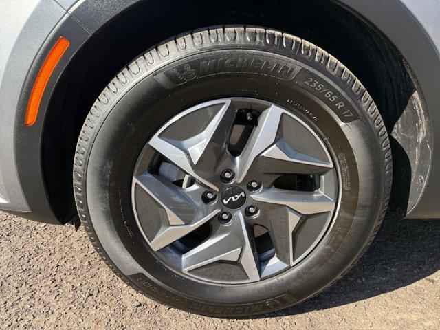 used 2022 Kia Sorento Hybrid car, priced at $24,424