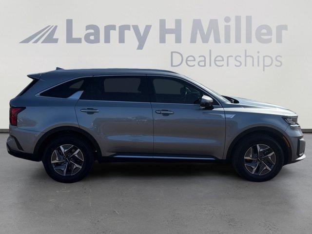 used 2022 Kia Sorento Hybrid car, priced at $24,424