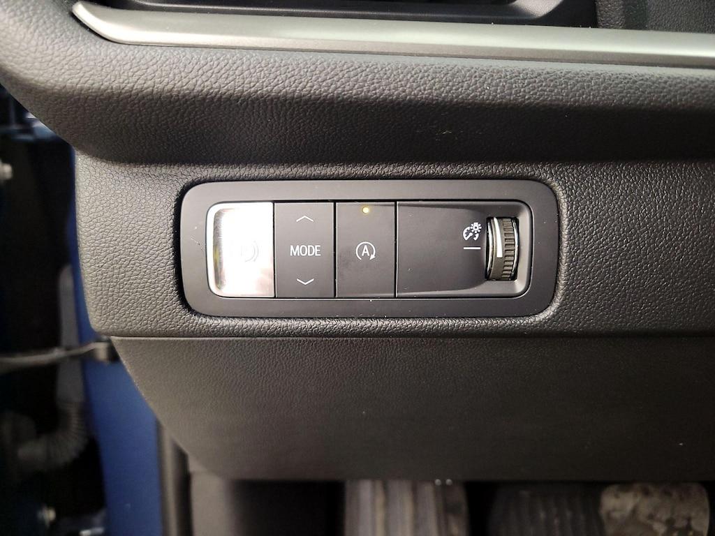 used 2025 Chevrolet Traverse car, priced at $37,998