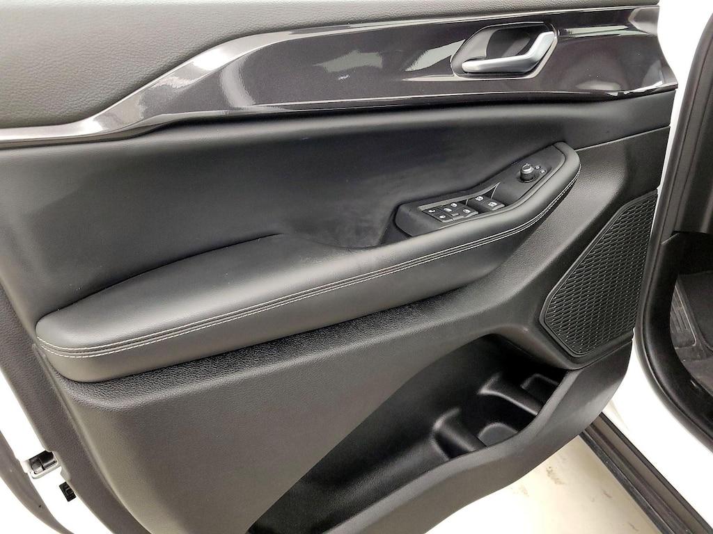 used 2023 Jeep Grand Cherokee car, priced at $26,998