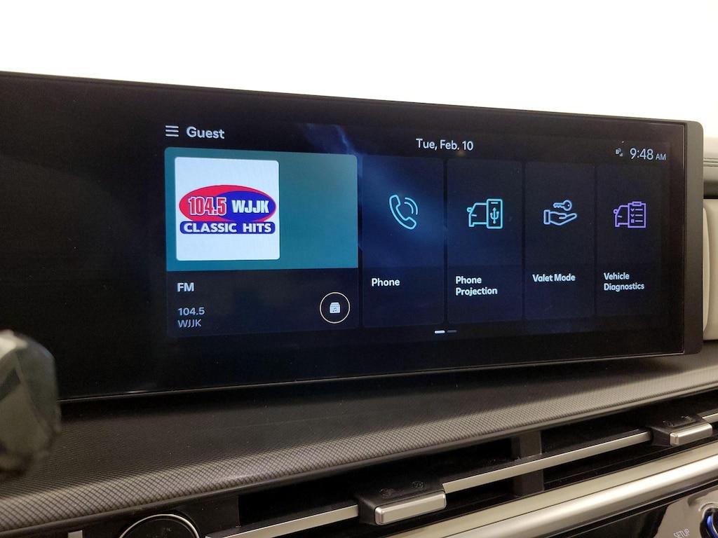 used 2024 Hyundai Santa Fe car, priced at $30,998