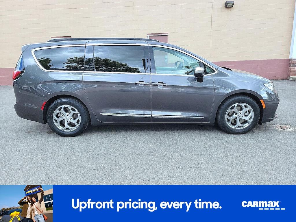 used 2023 Chrysler Pacifica car, priced at $30,998