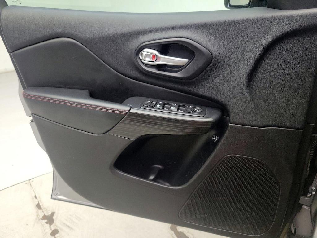 used 2016 Jeep Cherokee car, priced at $14,599