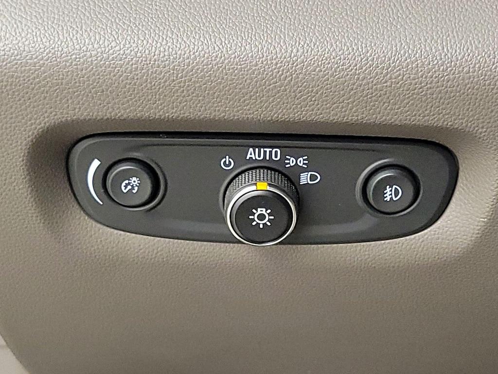 used 2020 Chevrolet Traverse car, priced at $29,998