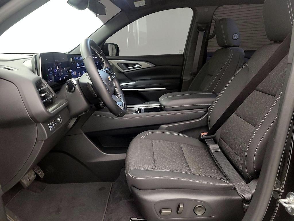used 2024 Chevrolet Traverse car, priced at $36,998