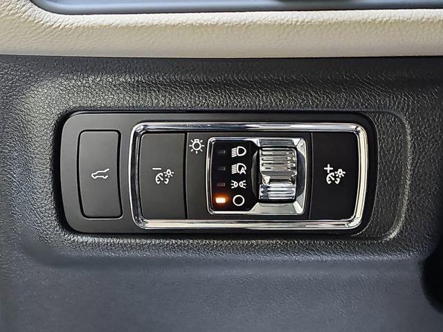 used 2025 Lincoln Corsair car, priced at $35,962