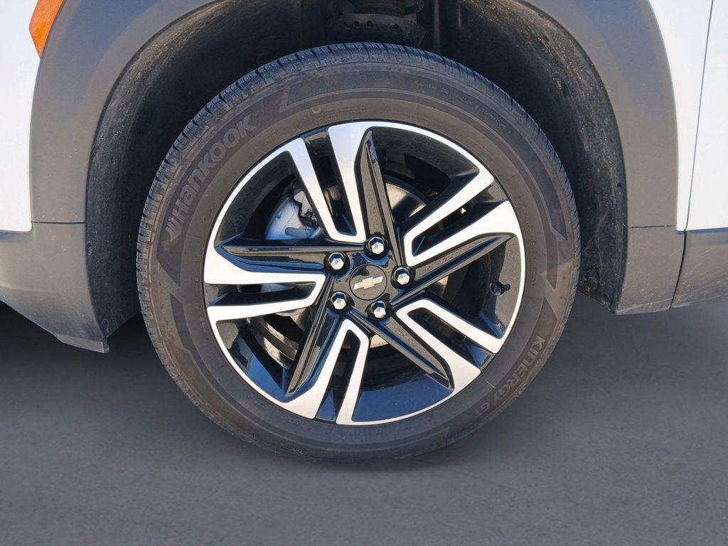 used 2025 Chevrolet TrailBlazer car, priced at $23,743