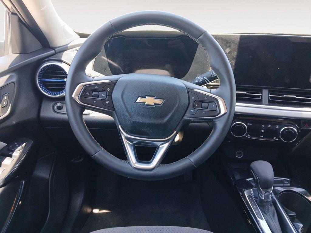 used 2025 Chevrolet Trax car, priced at $23,020