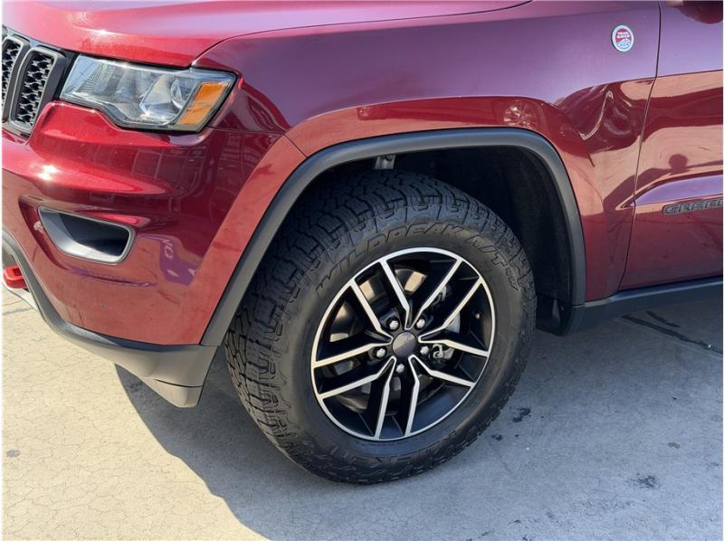 used 2020 Jeep Grand Cherokee car, priced at $16,585