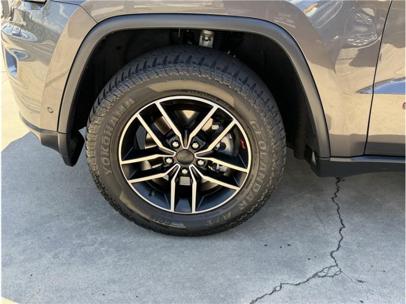 used 2020 Jeep Grand Cherokee car, priced at $19,995