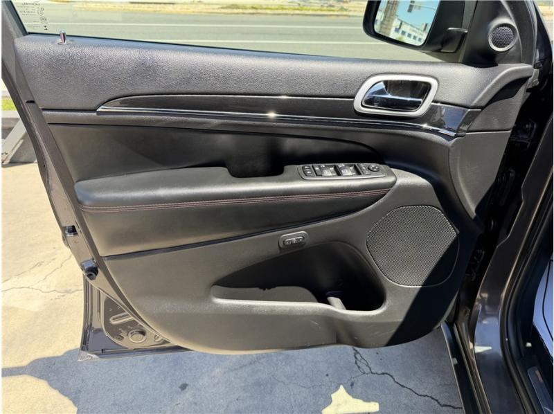 used 2020 Jeep Grand Cherokee car, priced at $19,995