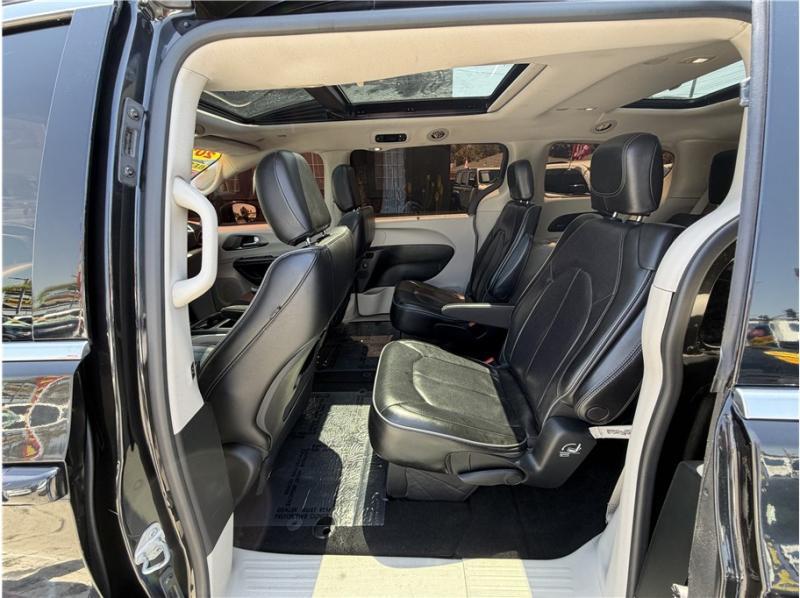 used 2018 Chrysler Pacifica car, priced at $14,995