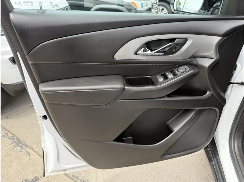used 2020 Chevrolet Traverse car, priced at $15,995