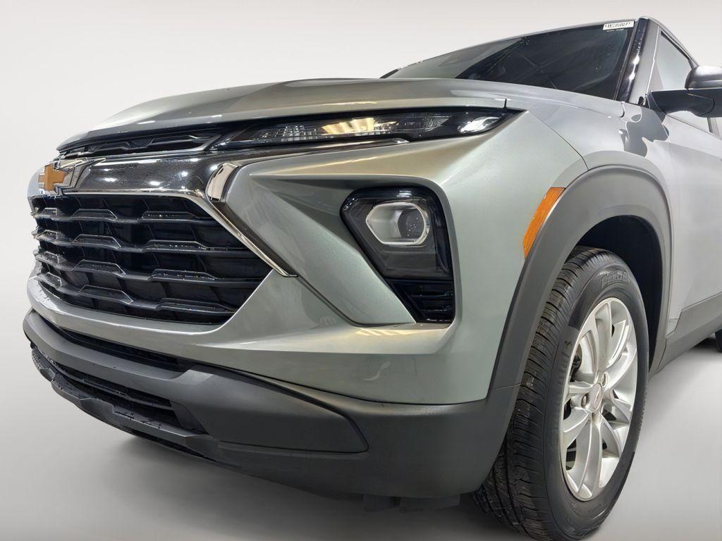 used 2024 Chevrolet TrailBlazer car, priced at $25,710