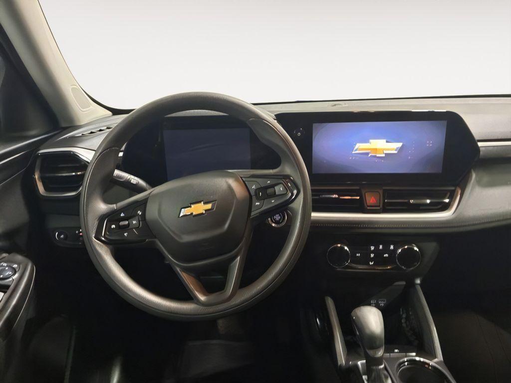 used 2024 Chevrolet TrailBlazer car, priced at $18,990
