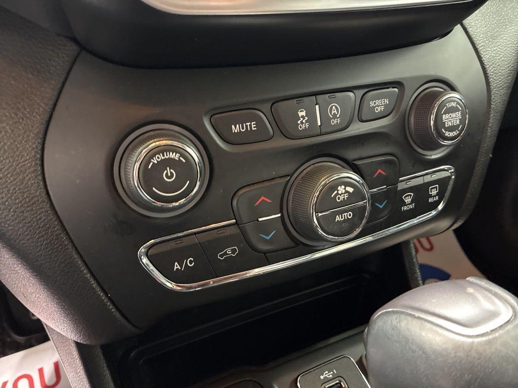 used 2019 Jeep Cherokee car, priced at $14,582